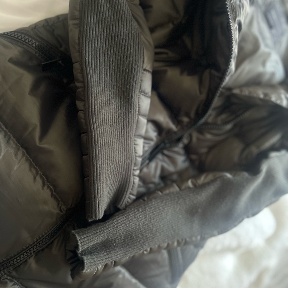 BCBGMAXAZRIA Women's Puffer with Strom Cuff - XS - Picture 10 of 11